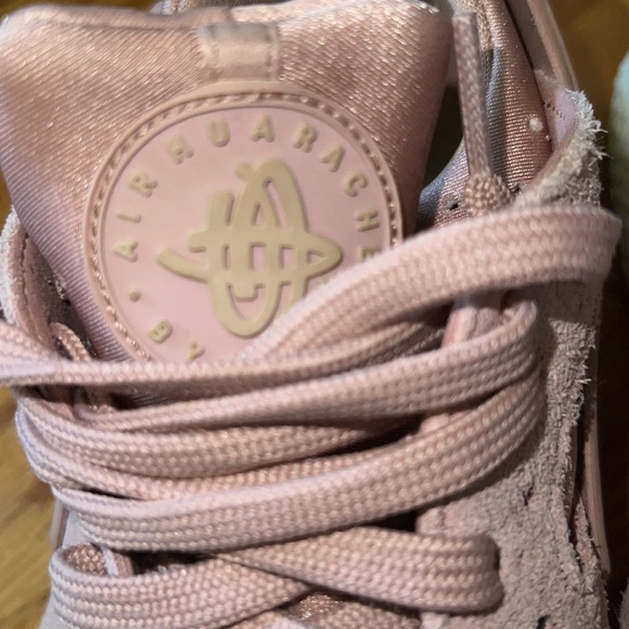 Nike Air Huaraches, size US9, women’s - Picture 3 of 6